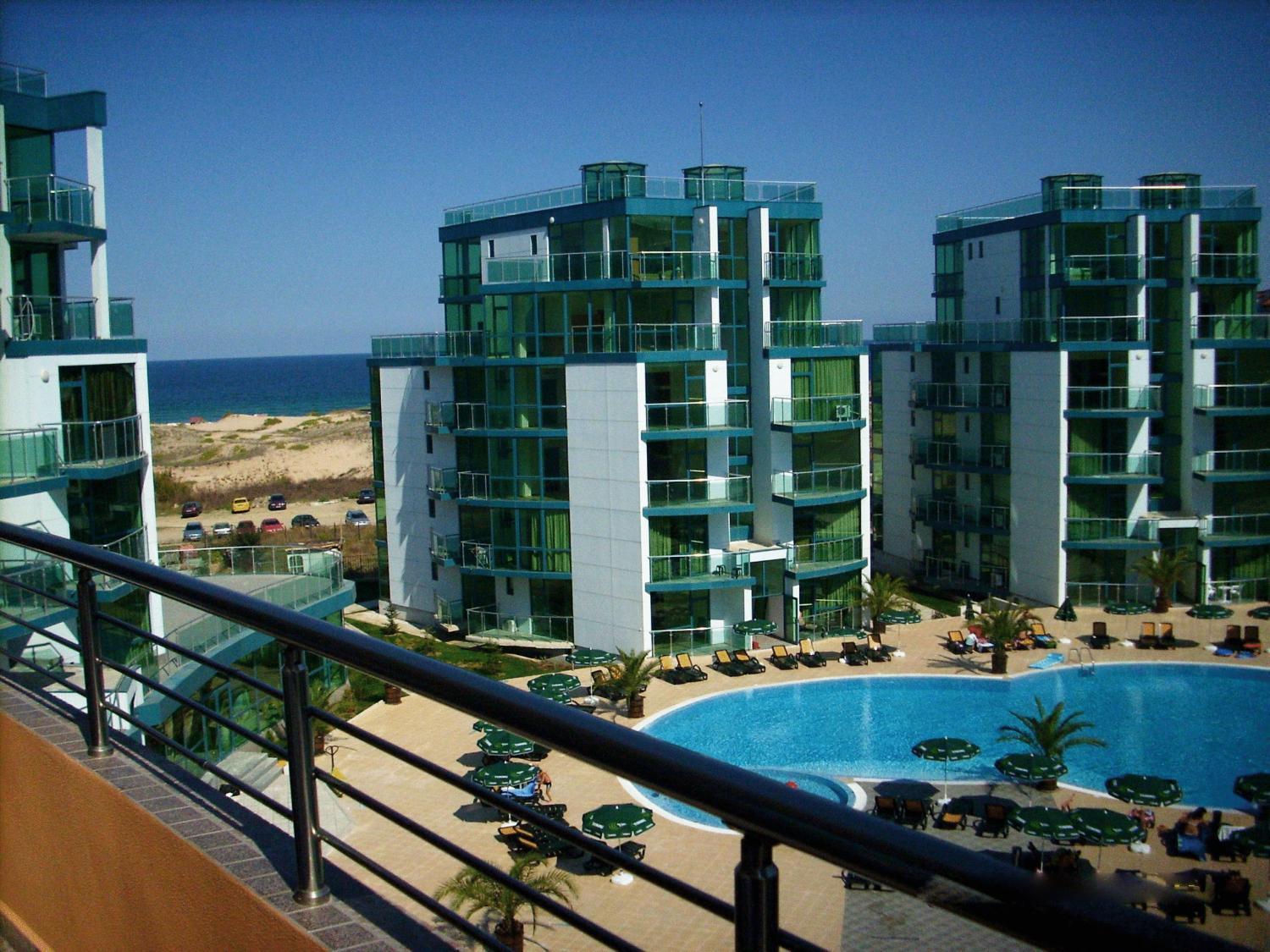 Hotel Venecia Primorsko Luaran gambar